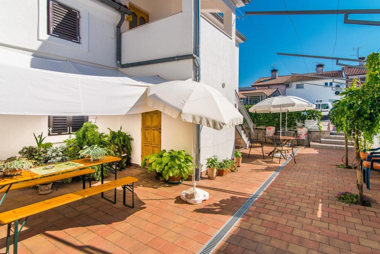 Apartments Pernar Poreč Eksteriør bilde