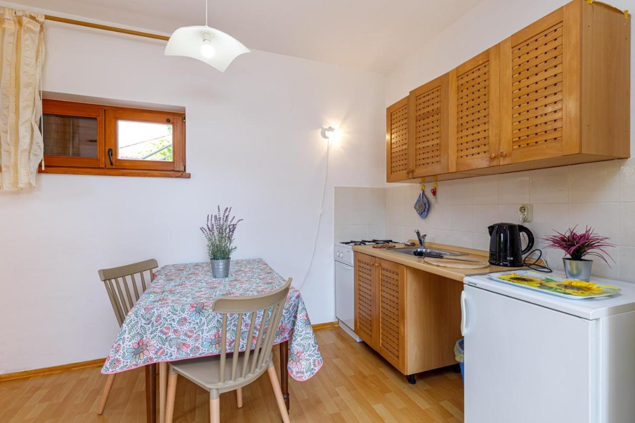 Apartments Pernar Poreč Eksteriør bilde